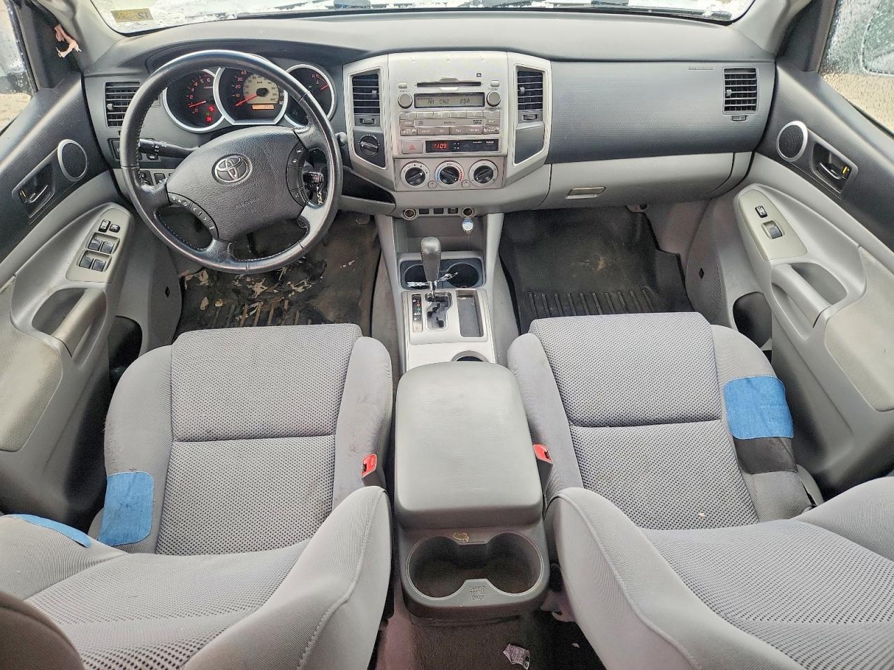 2011 TOYOTA TACOMA