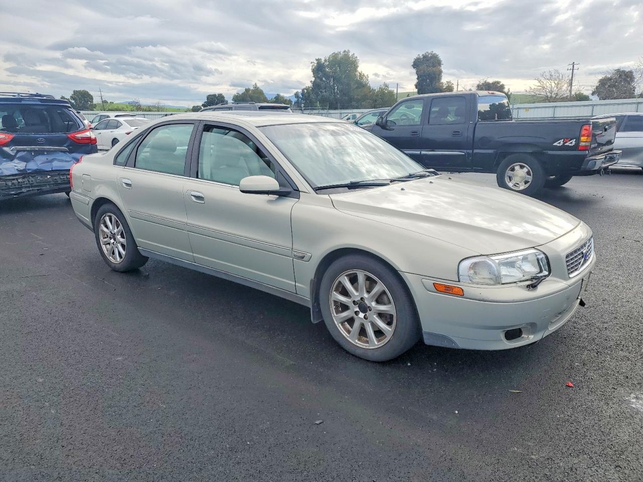 2004 VOLVO S80
