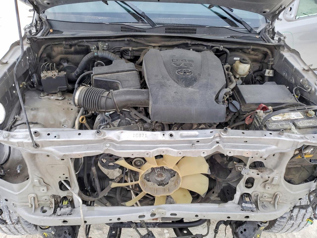 2016 TOYOTA TACOMA