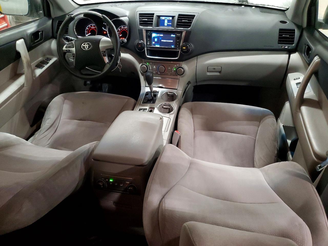 2013 TOYOTA HIGHLANDER