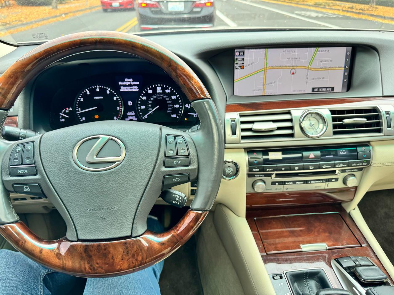 2017 LEXUS LS 460