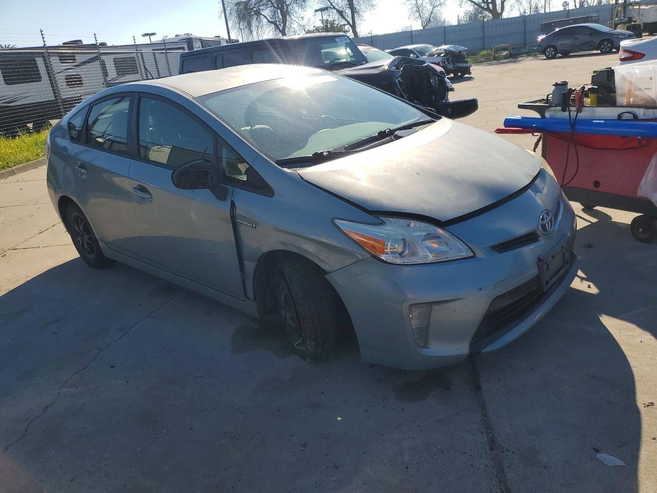 2015 TOYOTA PRIUS