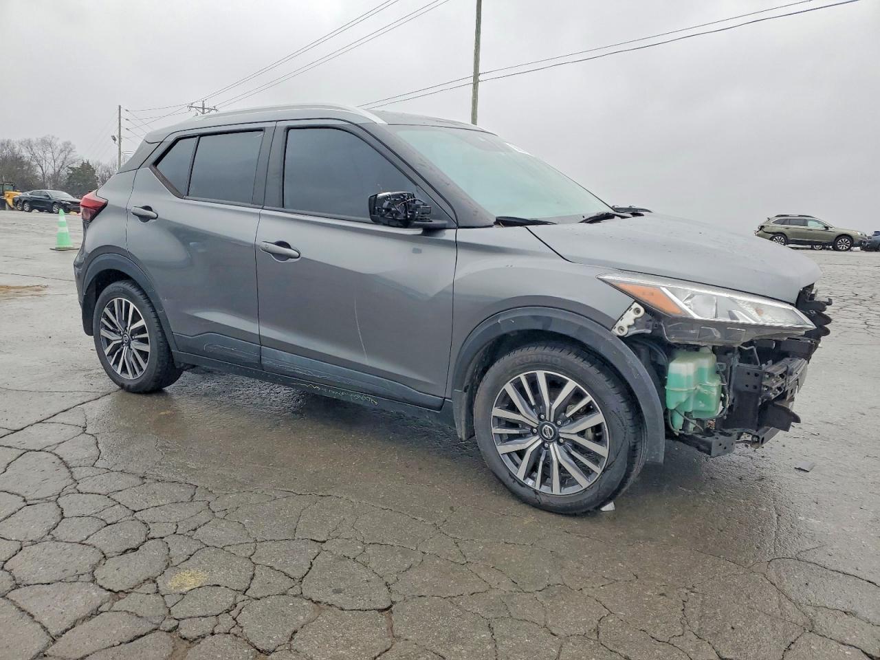 2021 NISSAN KICKS