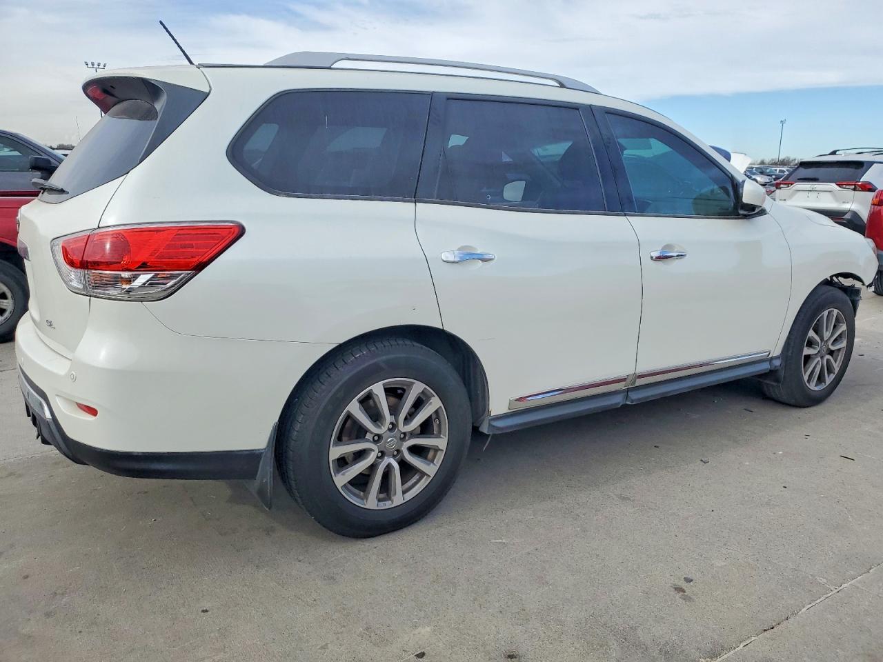2015 NISSAN PATHFINDER