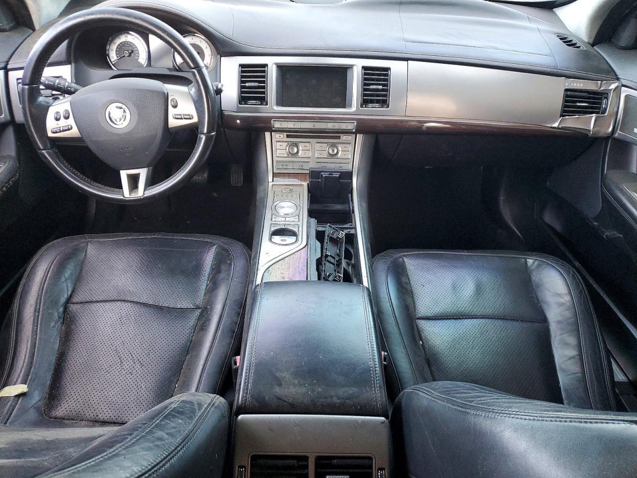 2010 JAGUAR XF