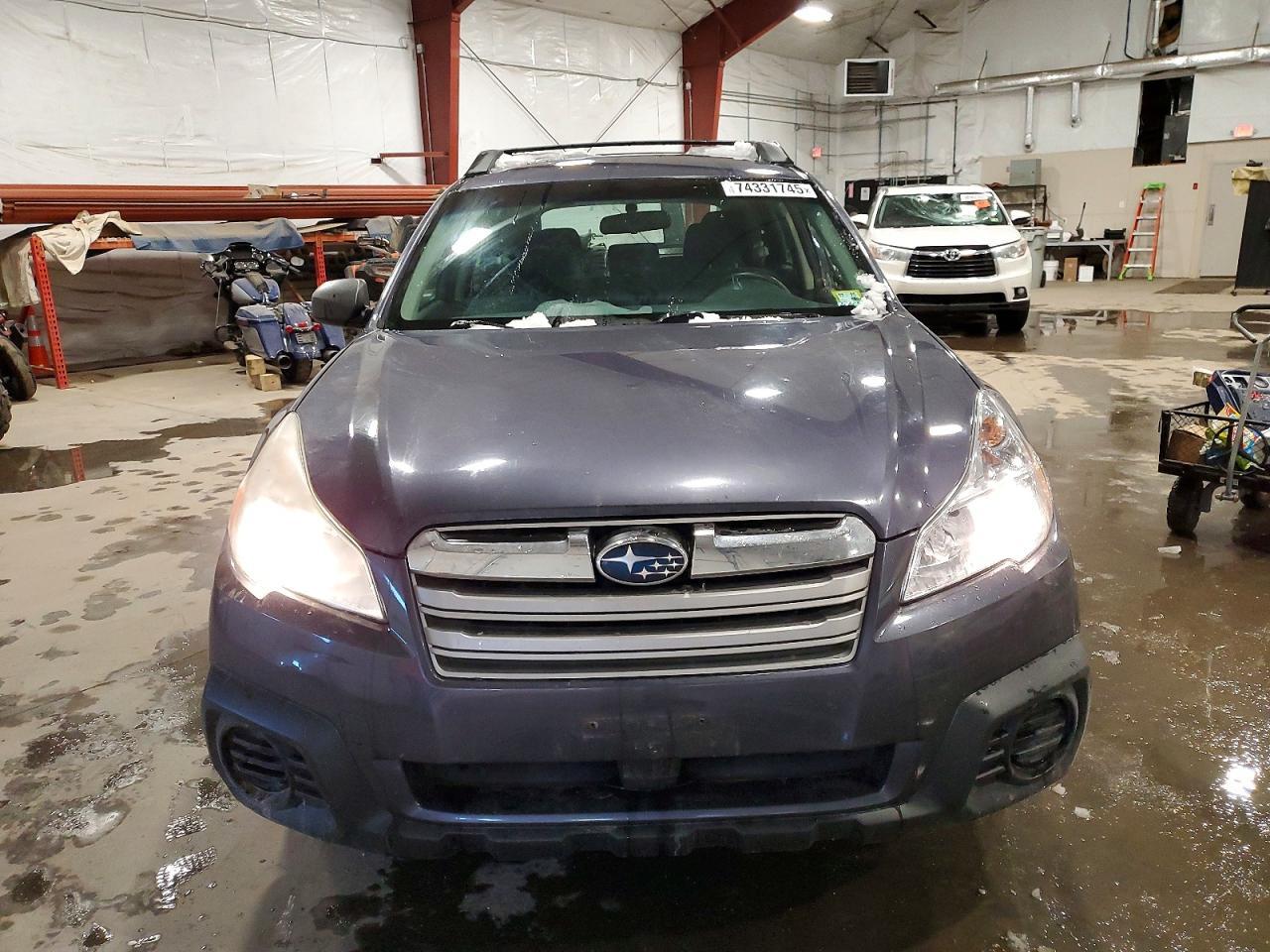 2014 SUBARU Outback