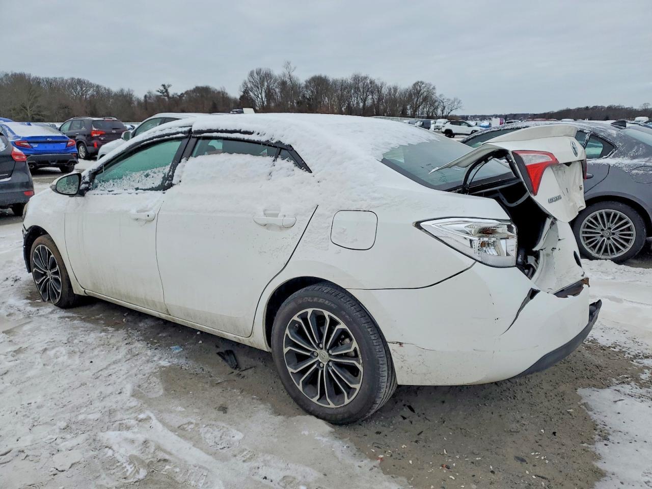2015 TOYOTA COROLLA