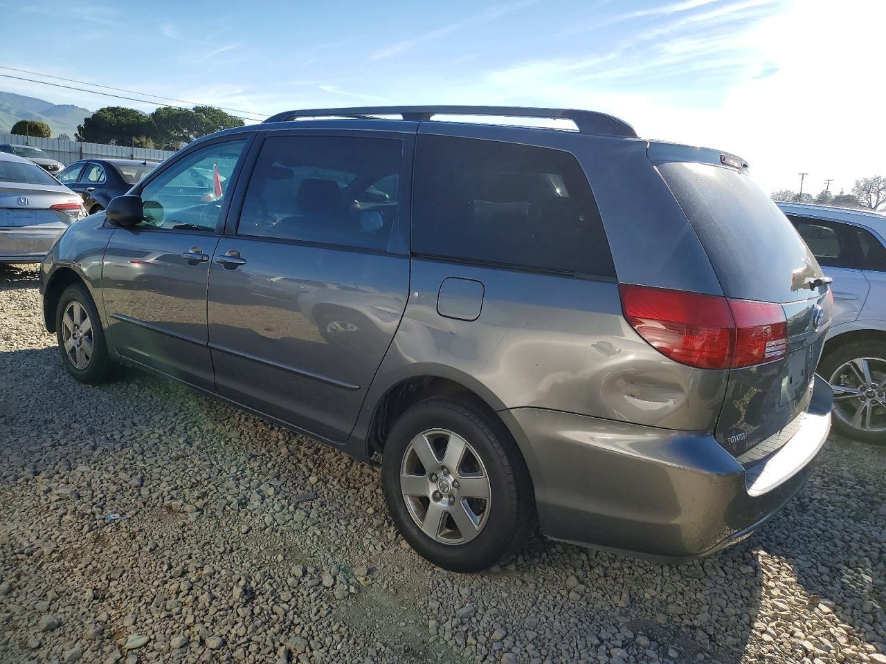 2005 TOYOTA SIENNA
