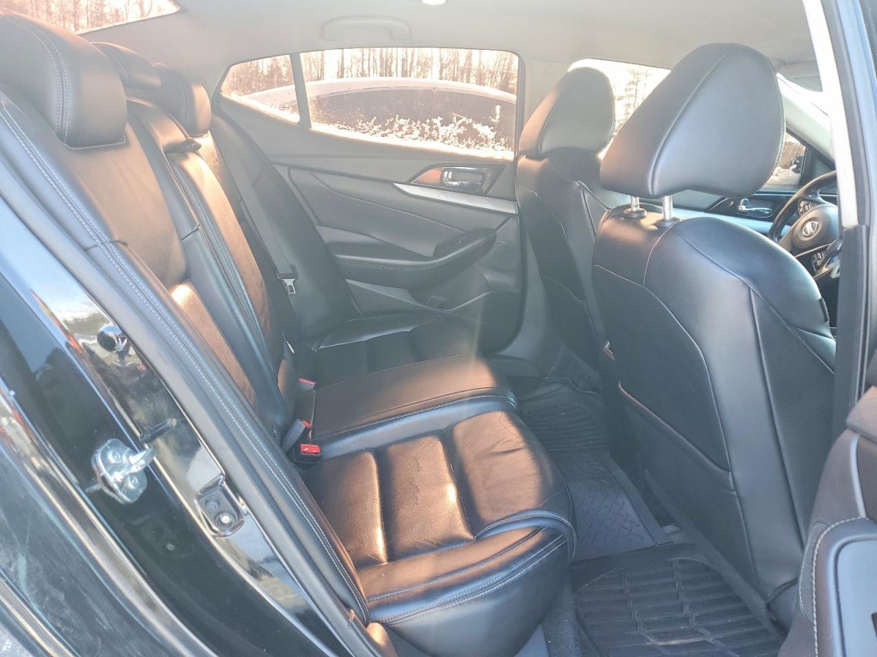 2016 NISSAN Maxima
