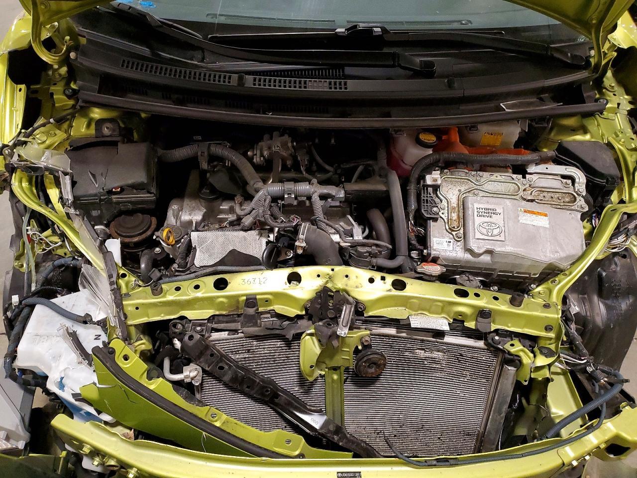 2016 TOYOTA Prius c