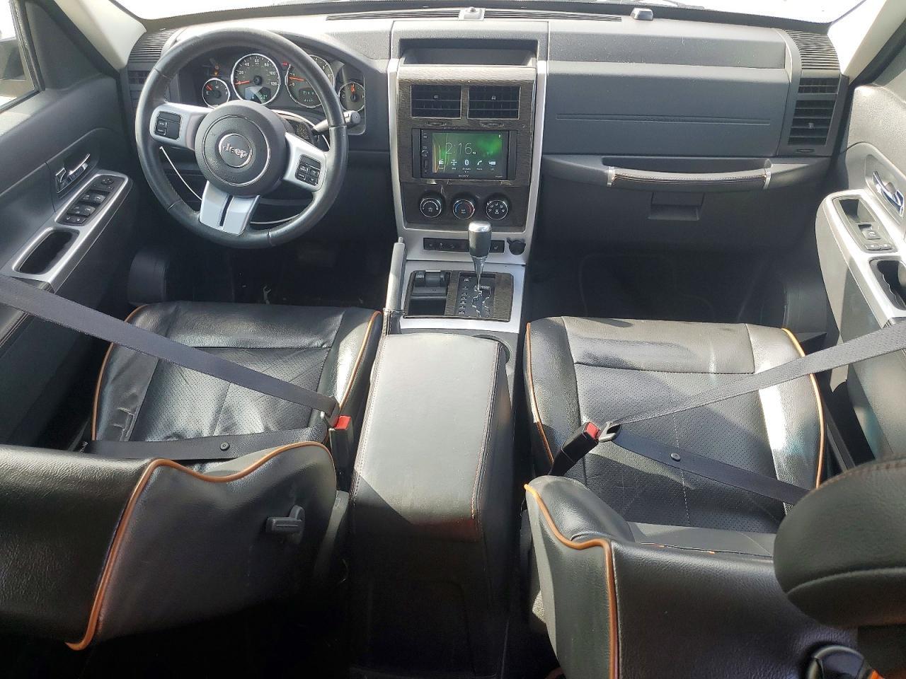 2011 JEEP Liberty