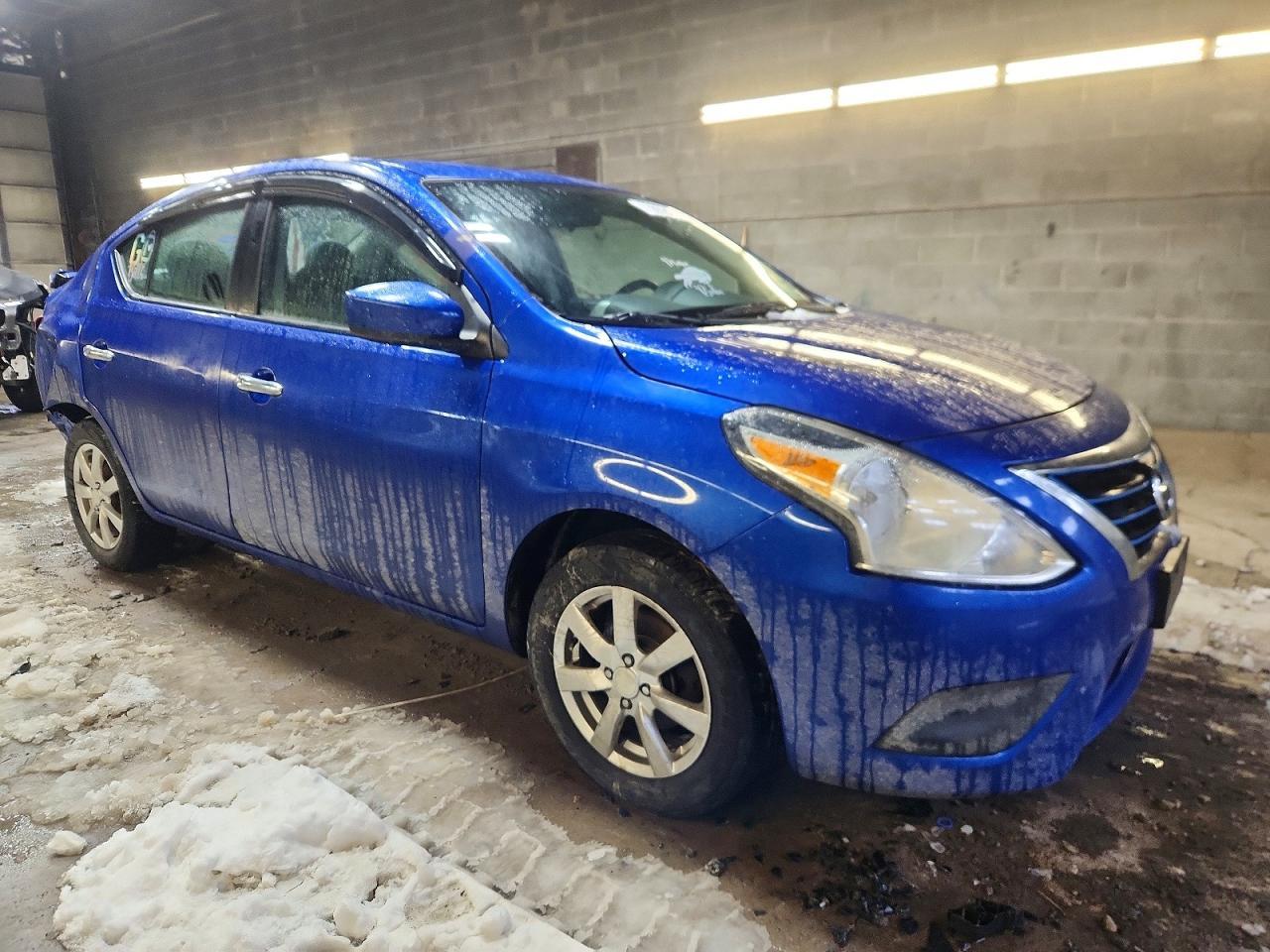 2015 NISSAN VERSA