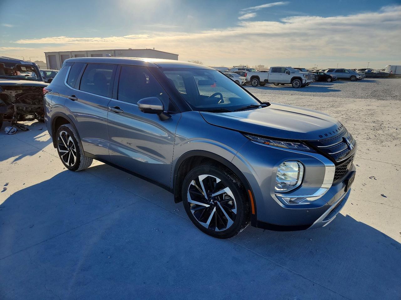 2024 MITSUBISHI outlander