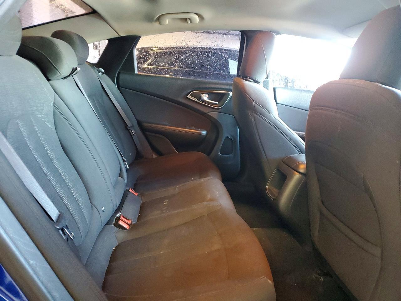 2015 CHRYSLER 200