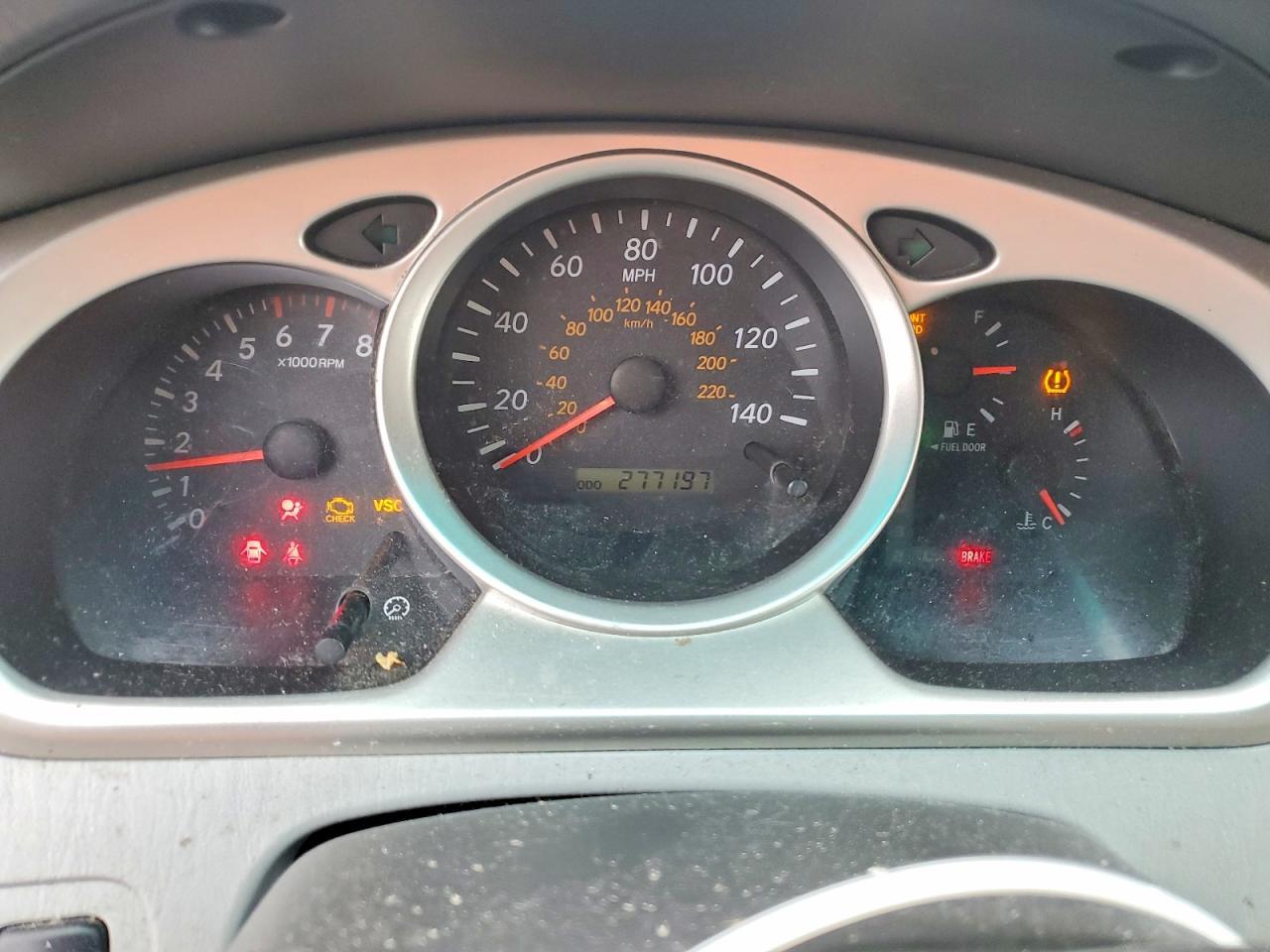 2004 TOYOTA HIGHLANDER
