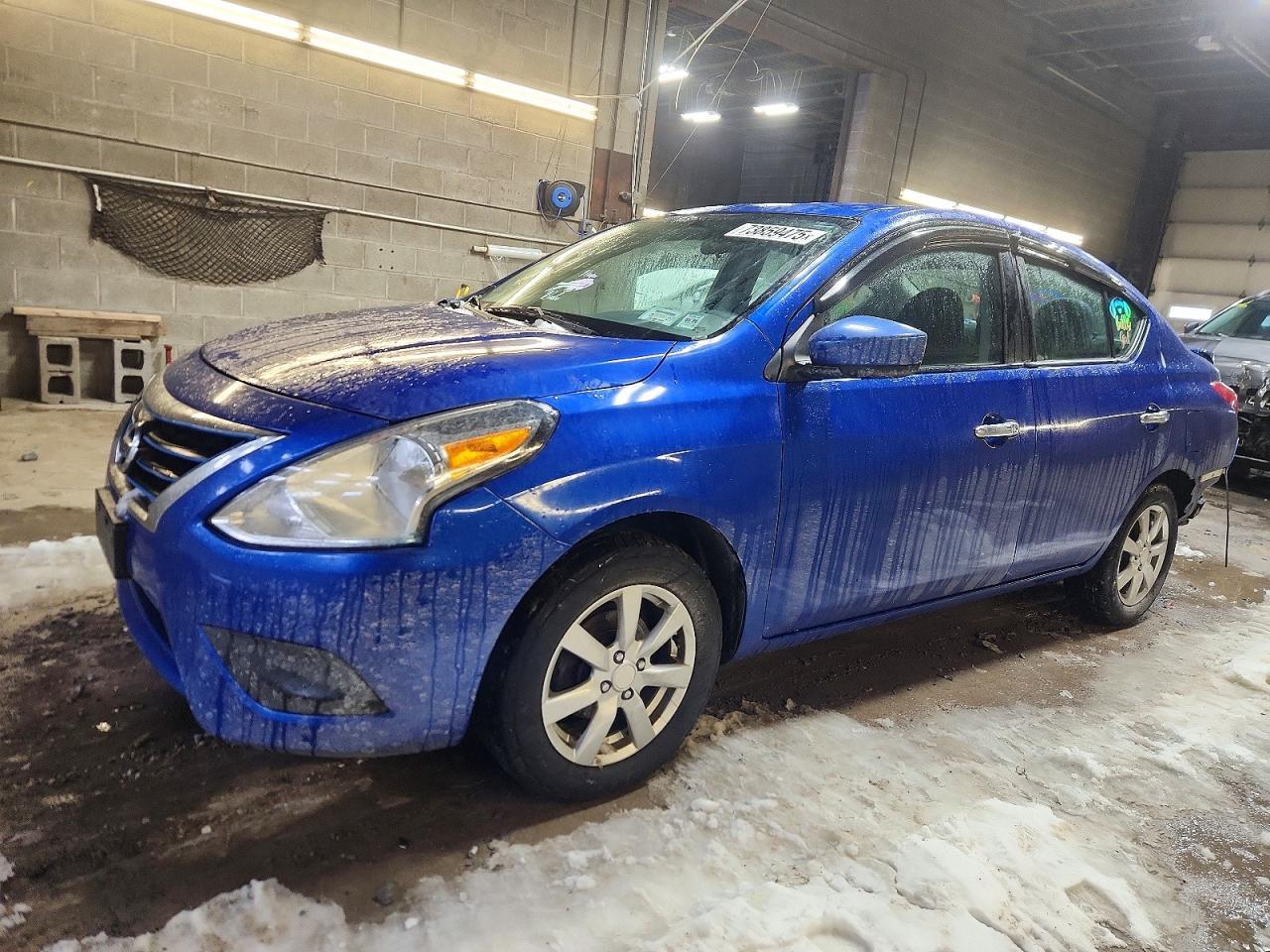2015 NISSAN VERSA