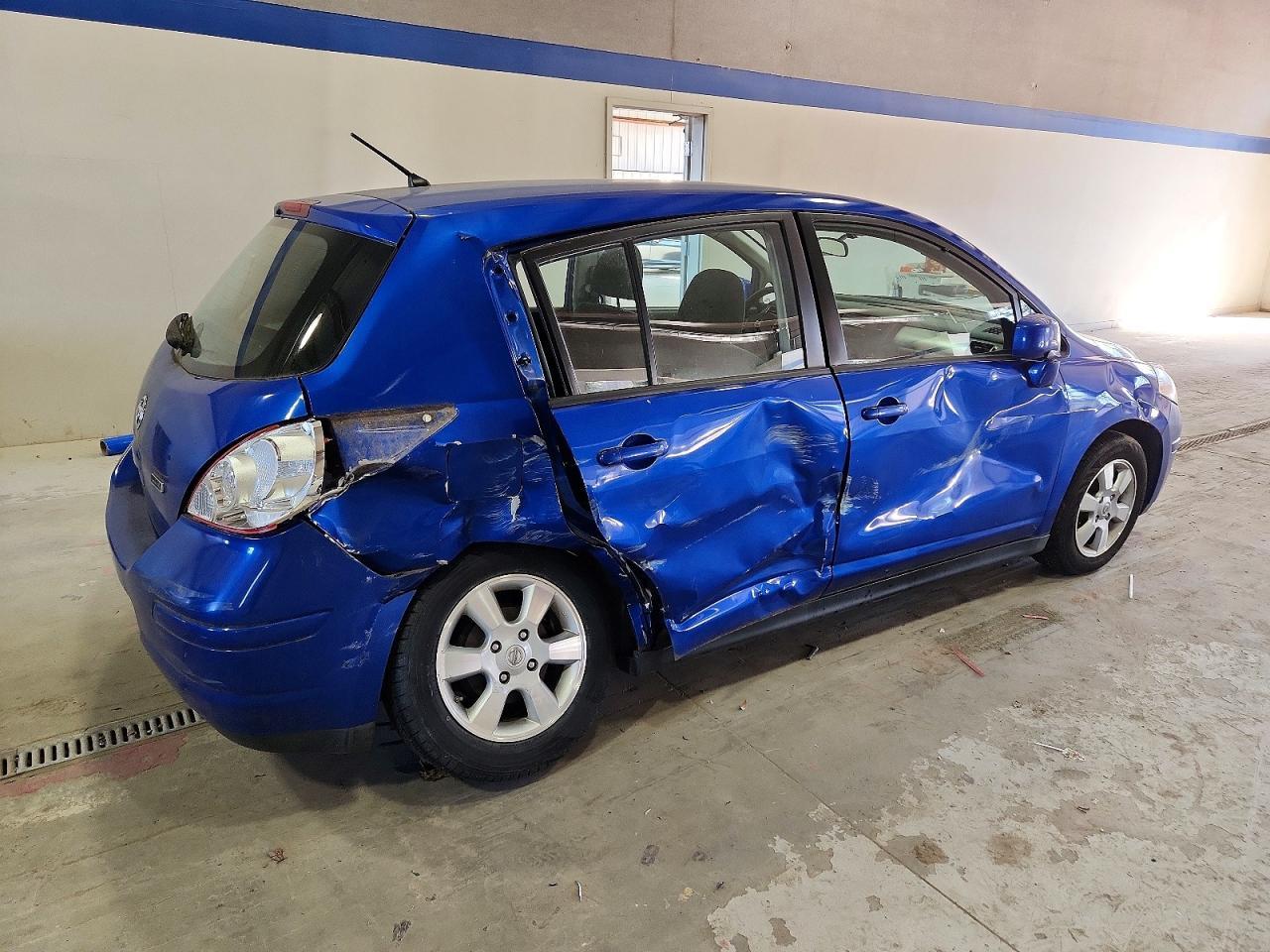 2012 NISSAN VERSA