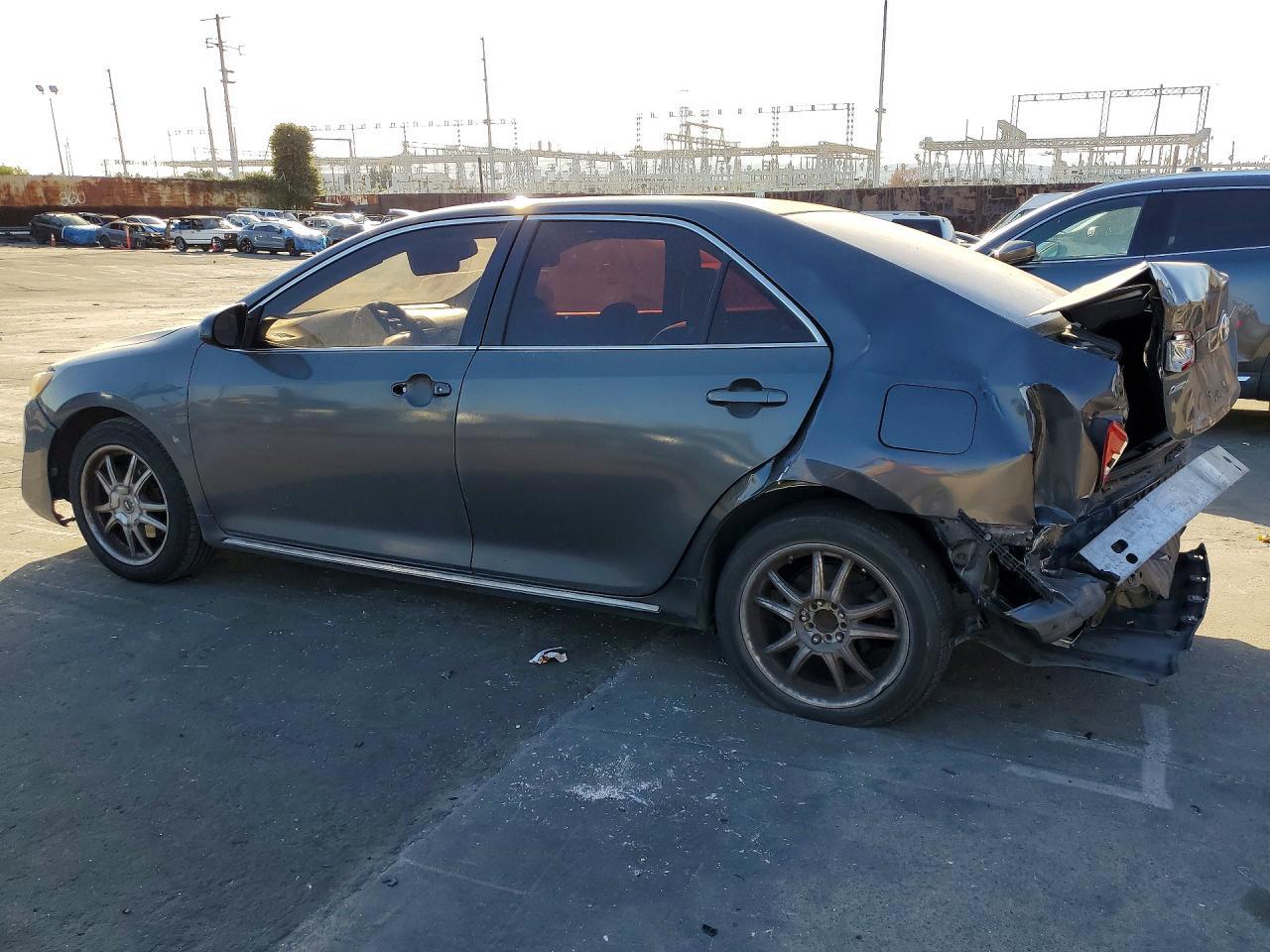 2012 TOYOTA CAMRY
