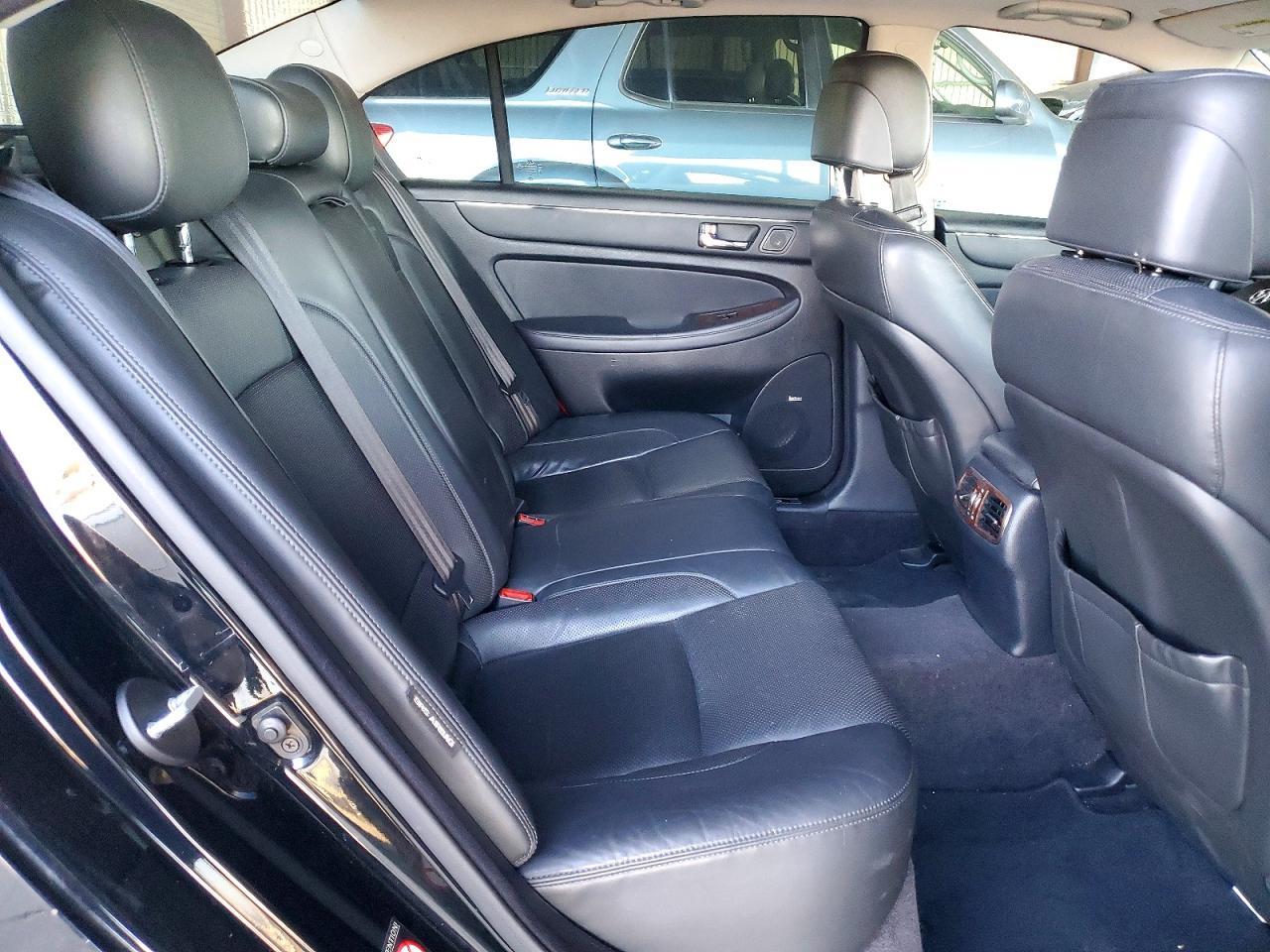2011 HYUNDAI GENESIS