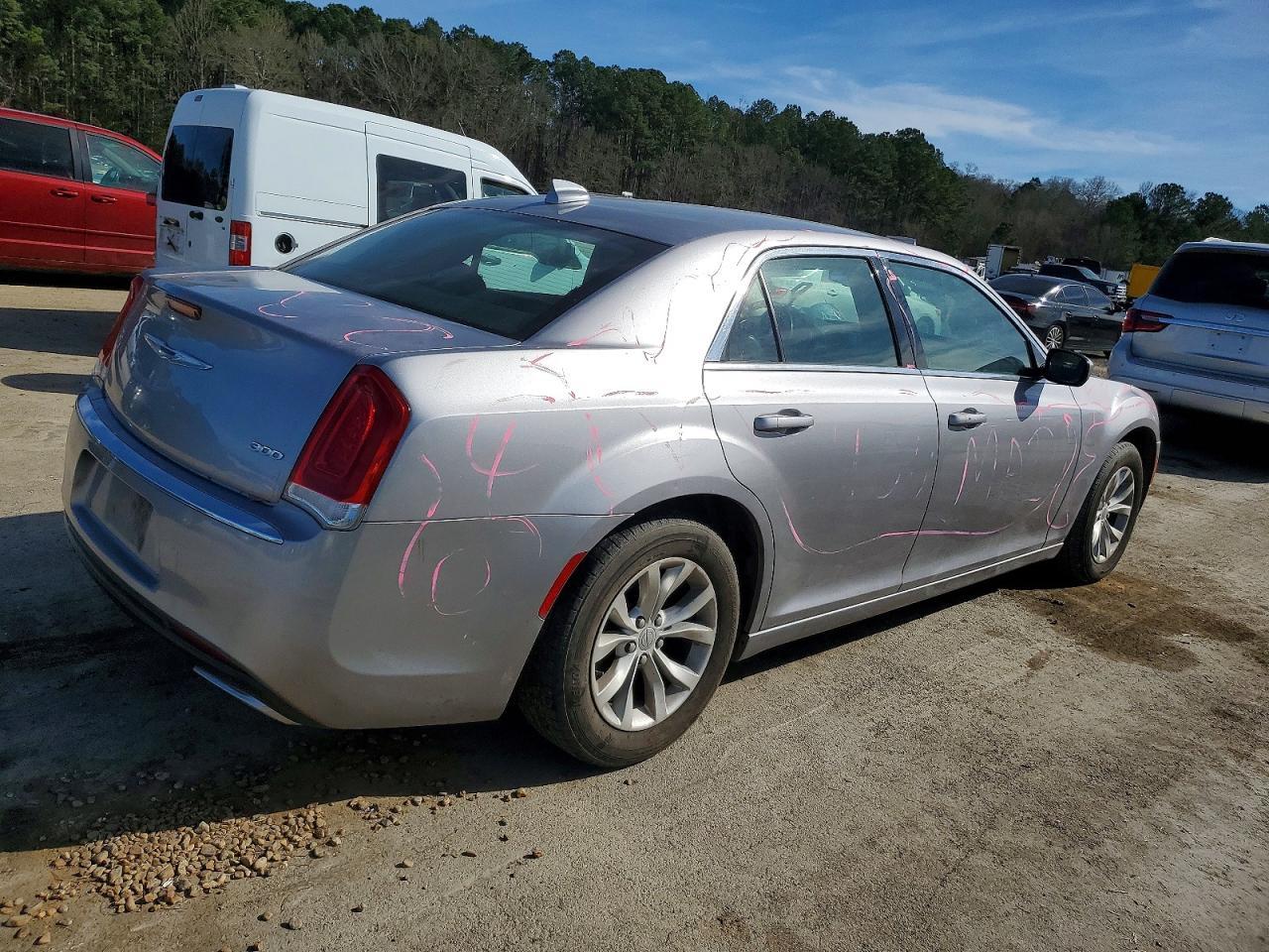 2015 CHRYSLER 300