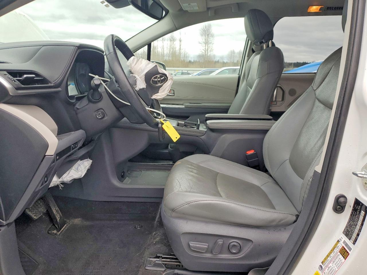 2021 TOYOTA SIENNA