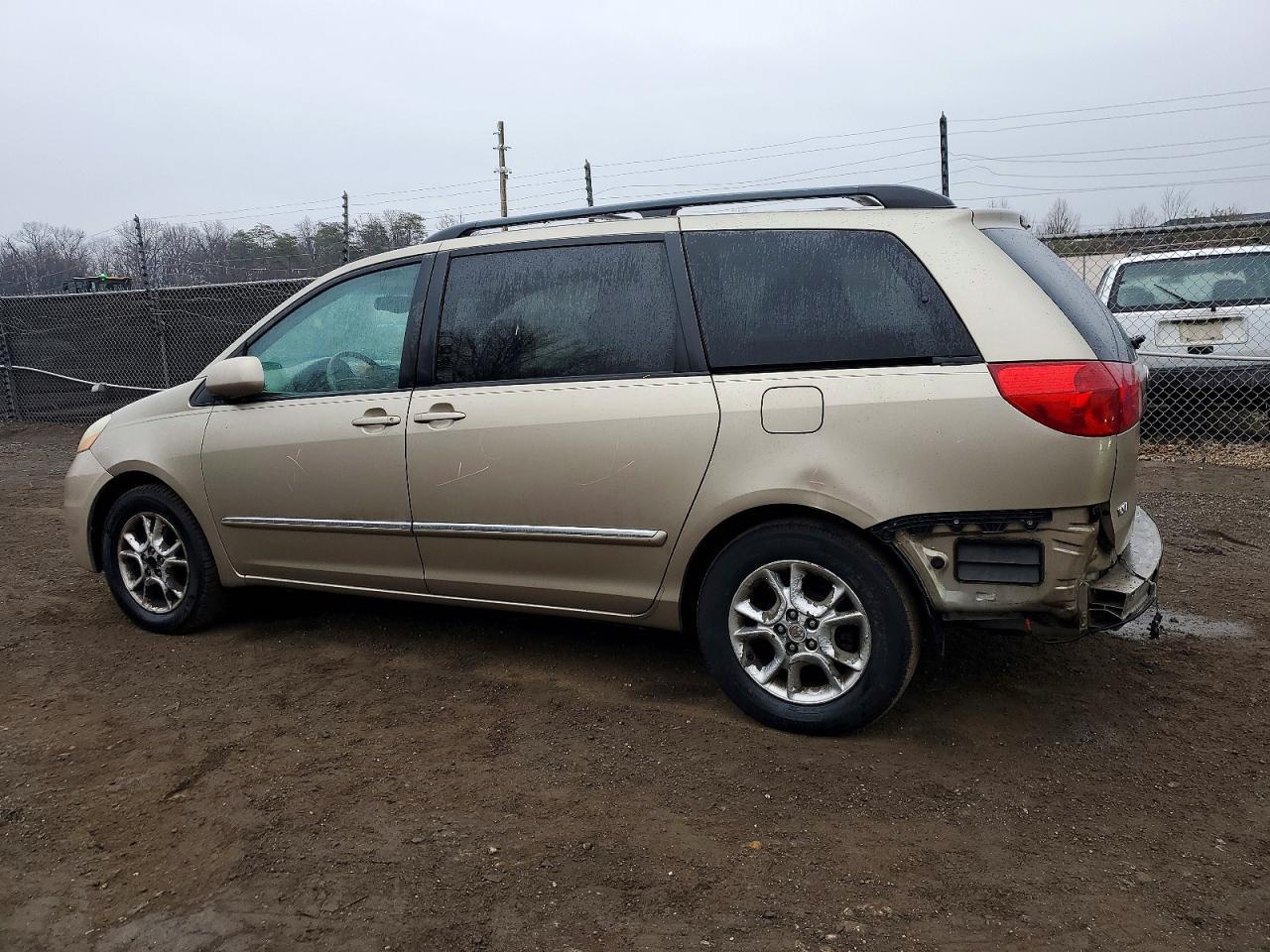 2006 TOYOTA SIENNA