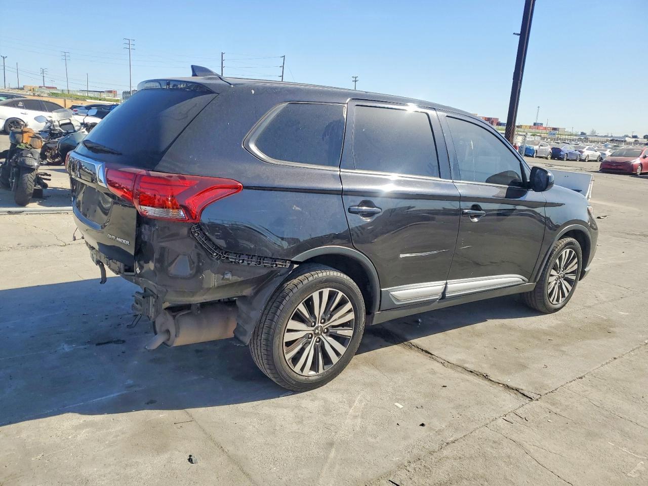 2019 MITSUBISHI outlander