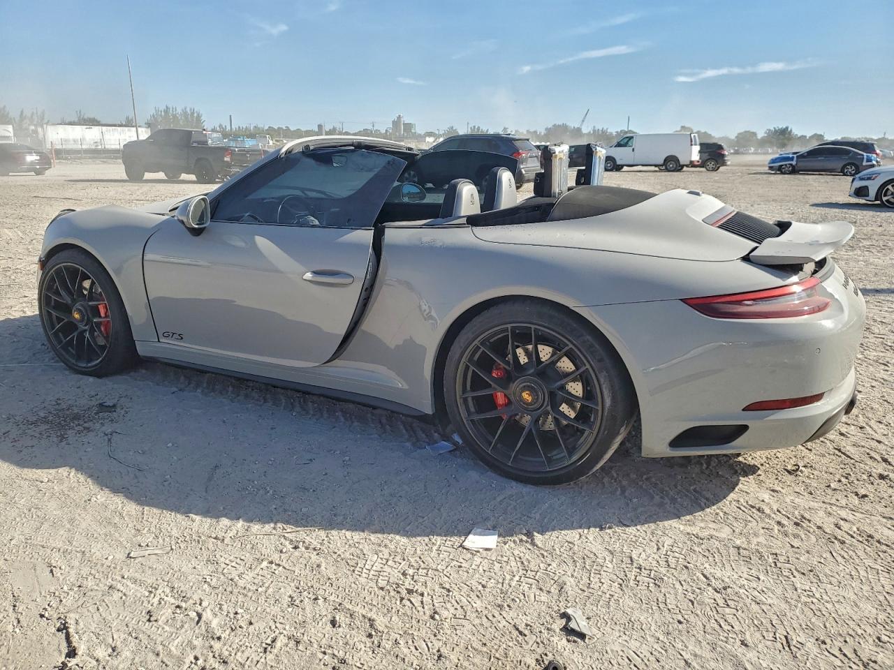 2019 PORSCHE 911