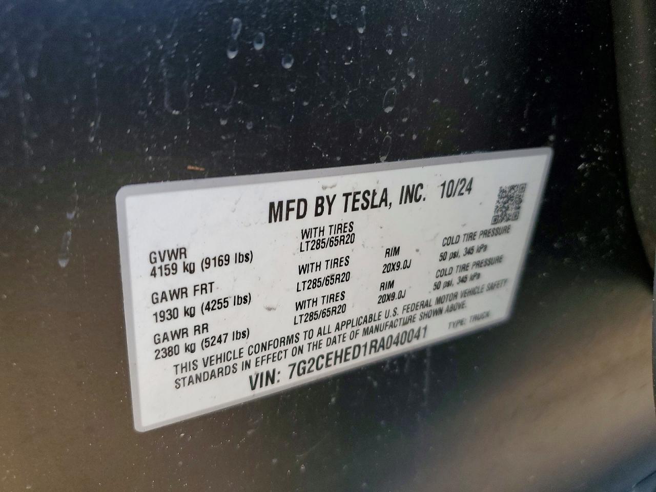 2024 TESLA Cybertruck
