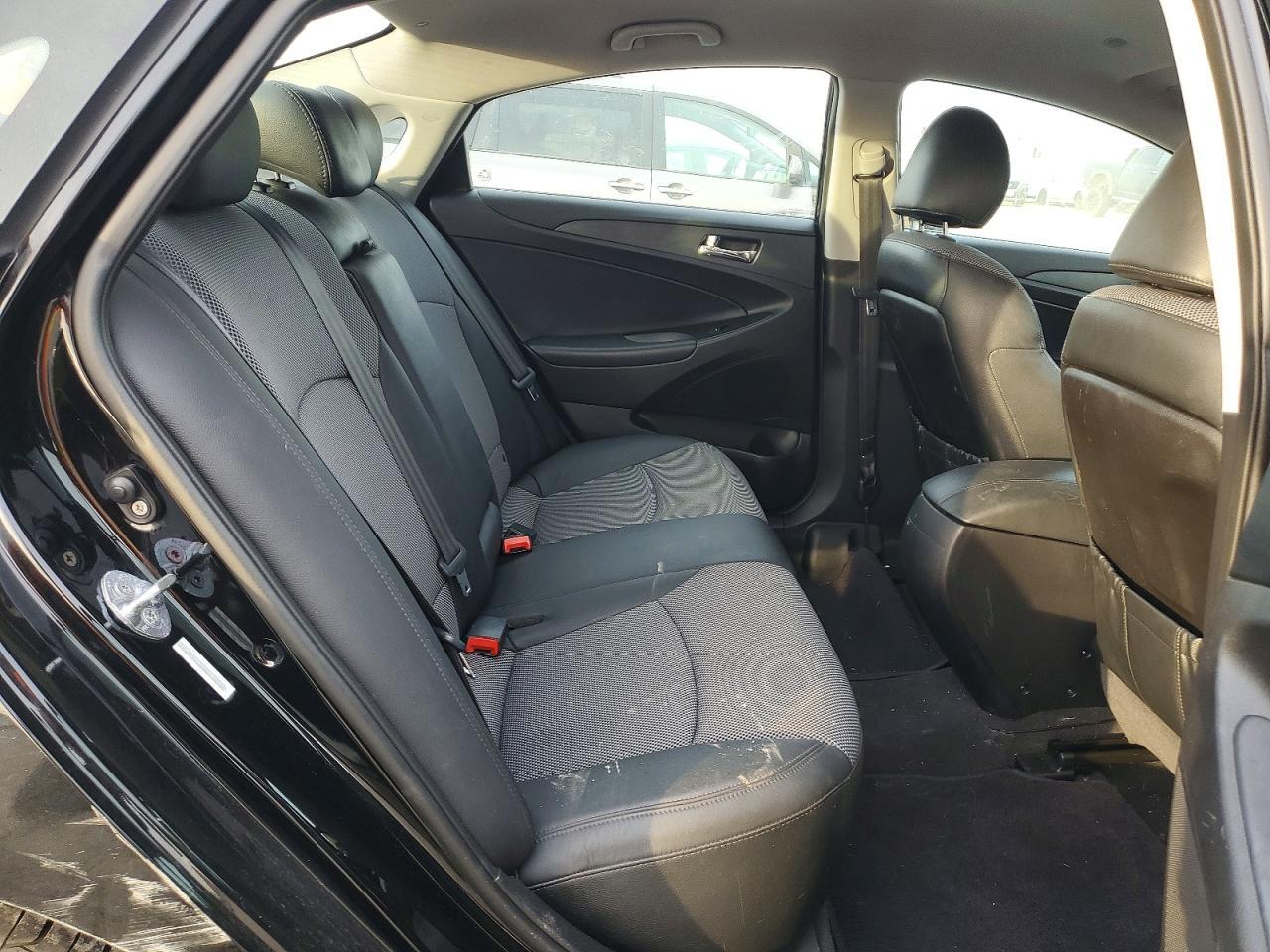 2011 HYUNDAI SONATA