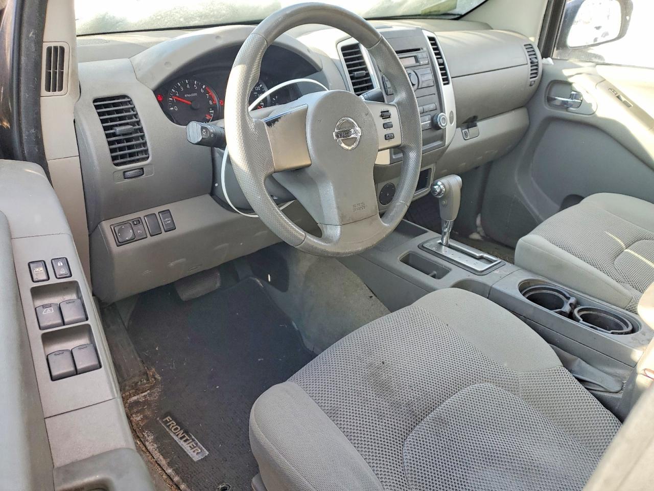 2012 NISSAN Frontier