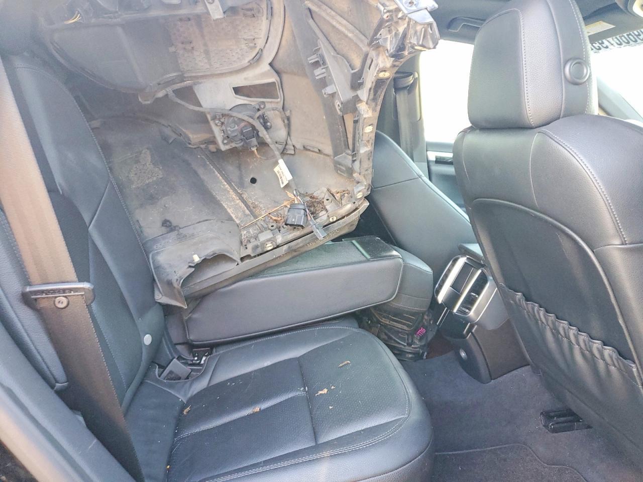 2013 PORSCHE CAYENNE