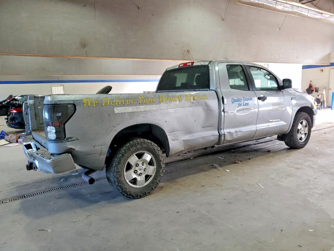 2013 TOYOTA TUNDRA