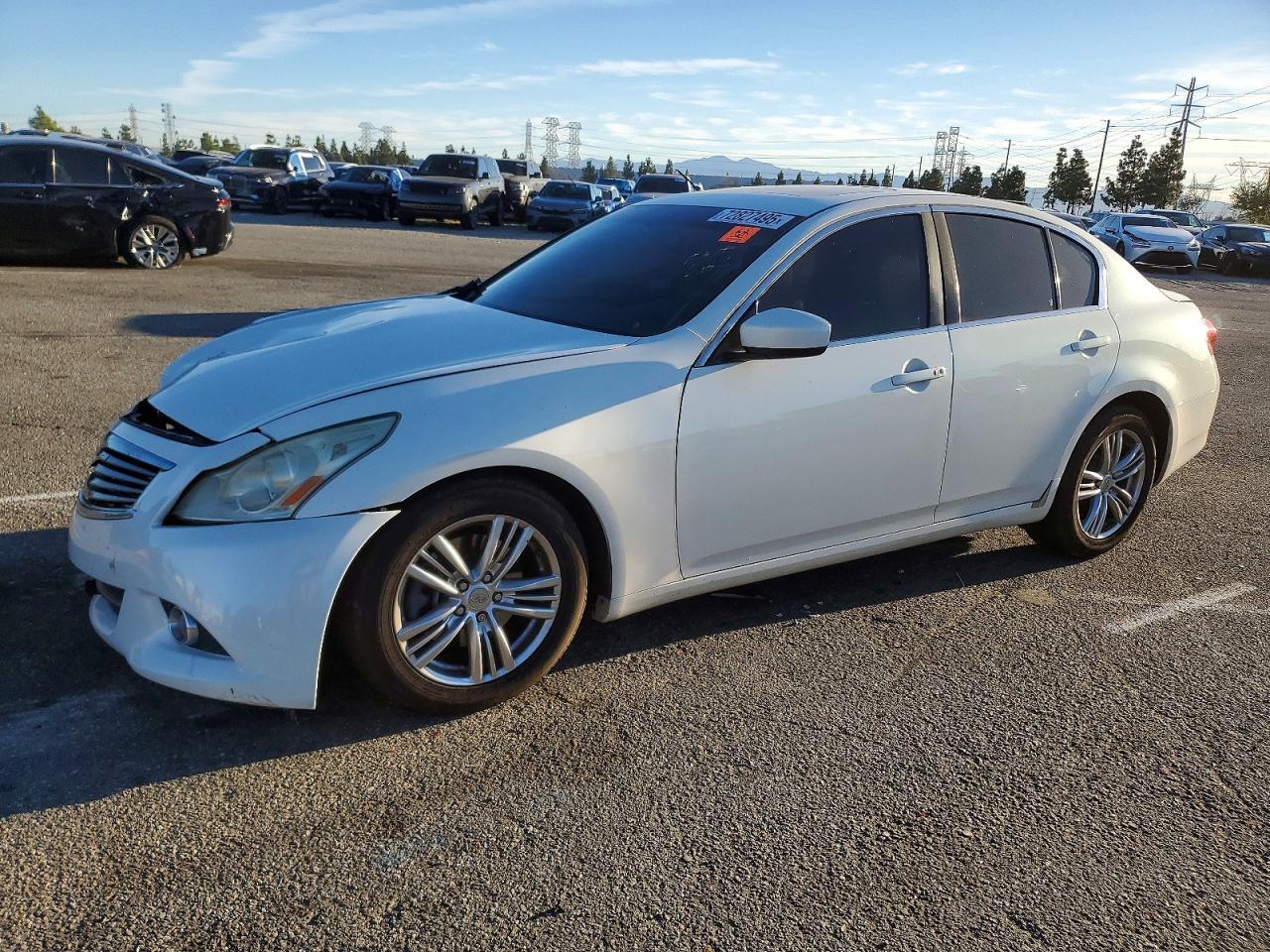 2013 INFINITI G37