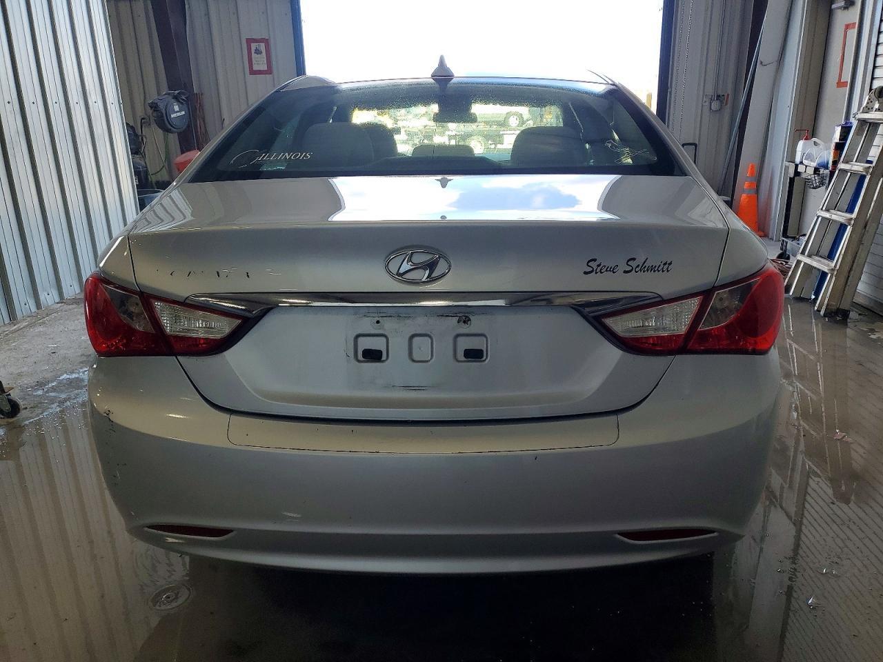 2011 HYUNDAI SONATA