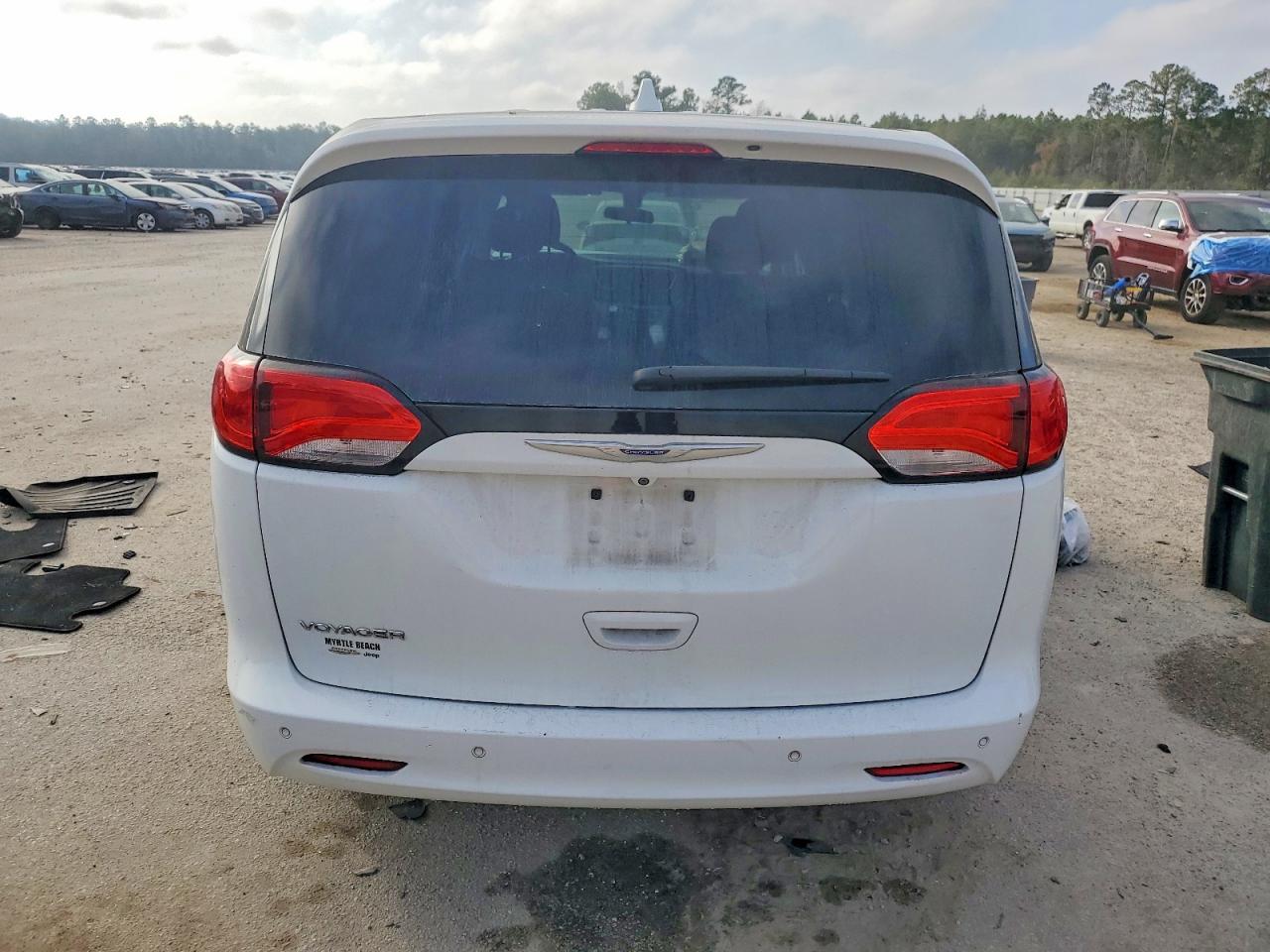 2020 CHRYSLER Voyager