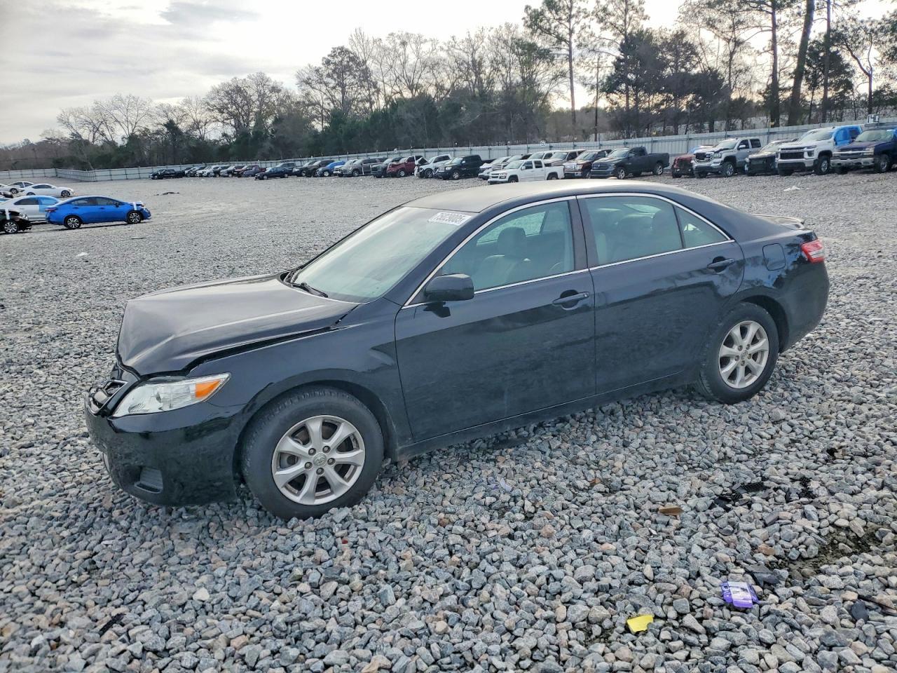 2011 TOYOTA CAMRY