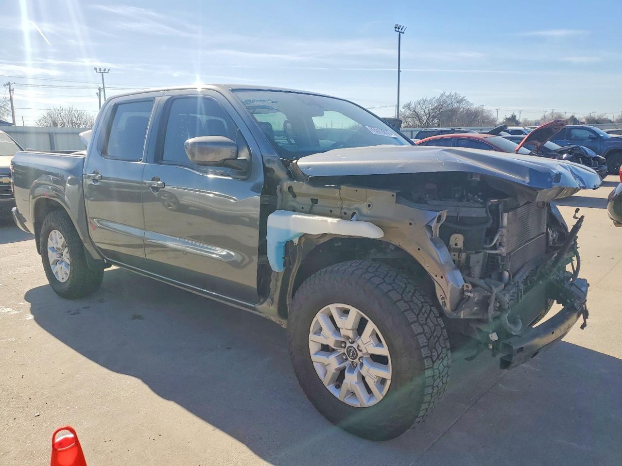 2022 NISSAN Frontier