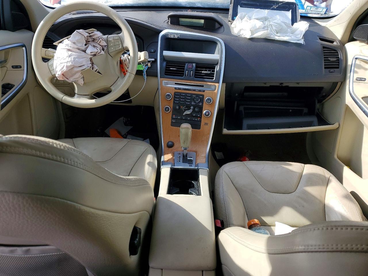 2010 VOLVO XC60