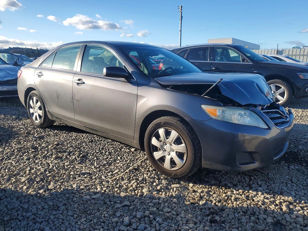 2011 TOYOTA CAMRY