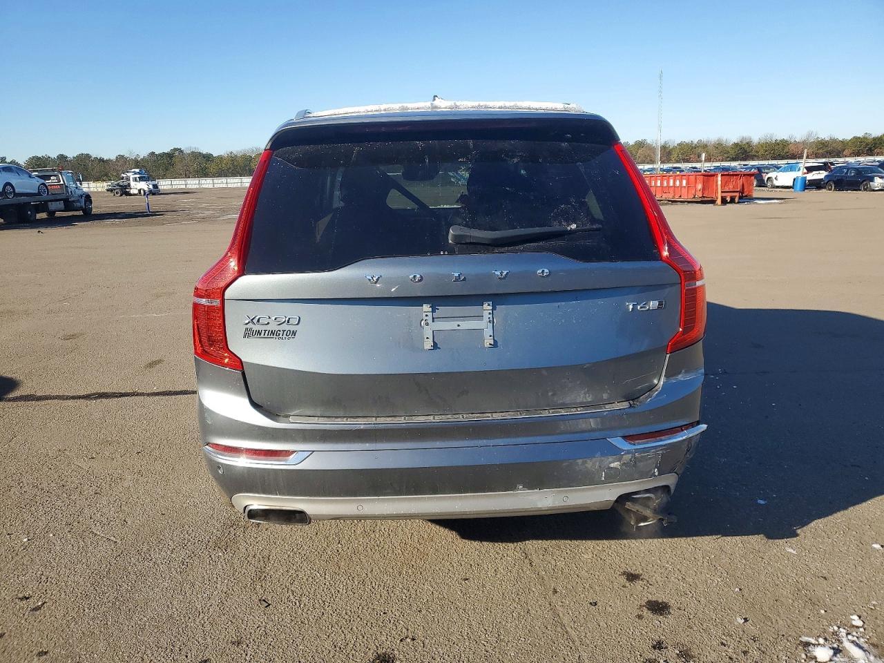2018 VOLVO XC90