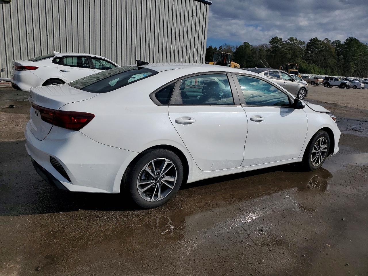 2023 KIA FORTE