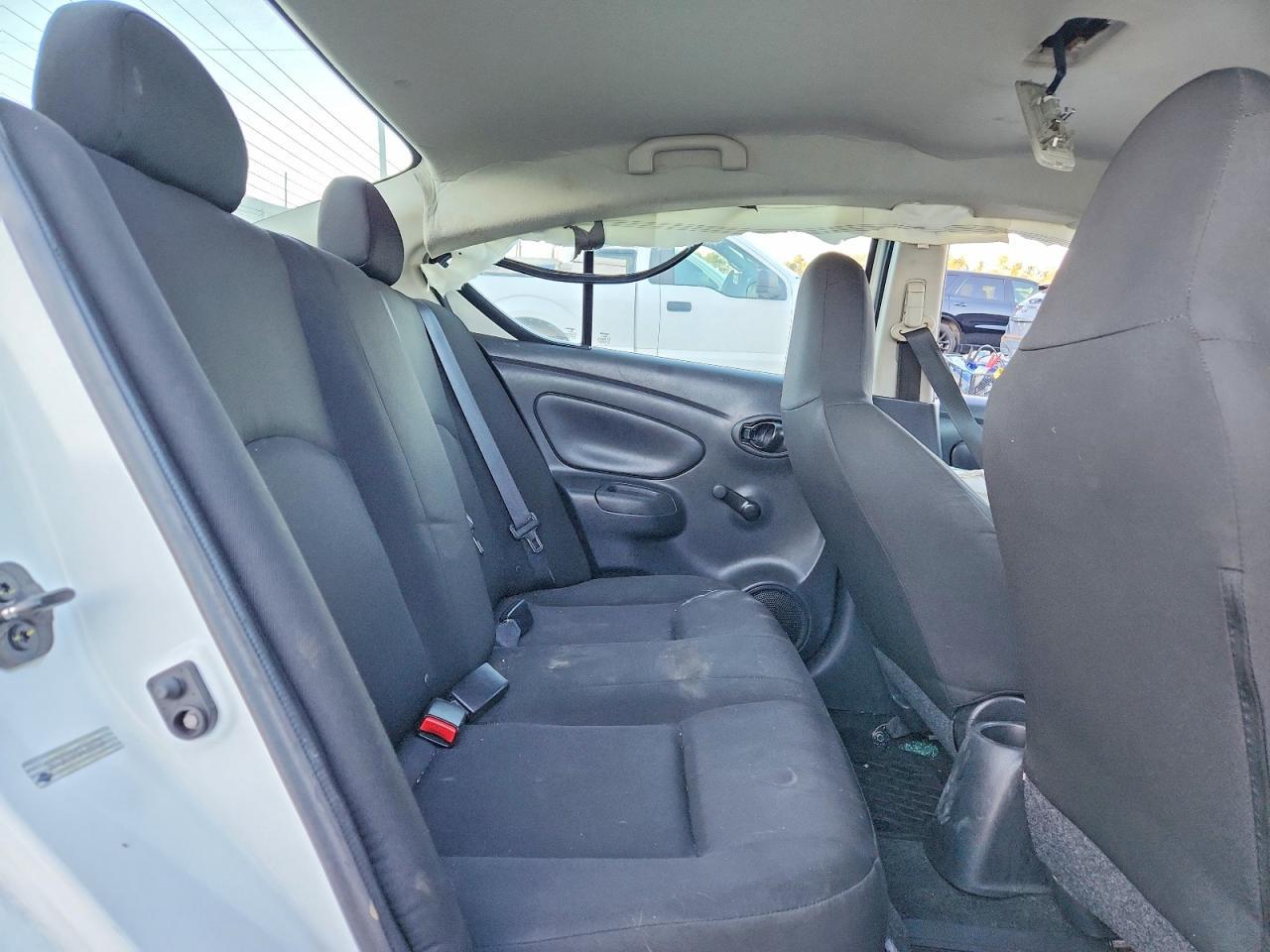 2017 NISSAN VERSA