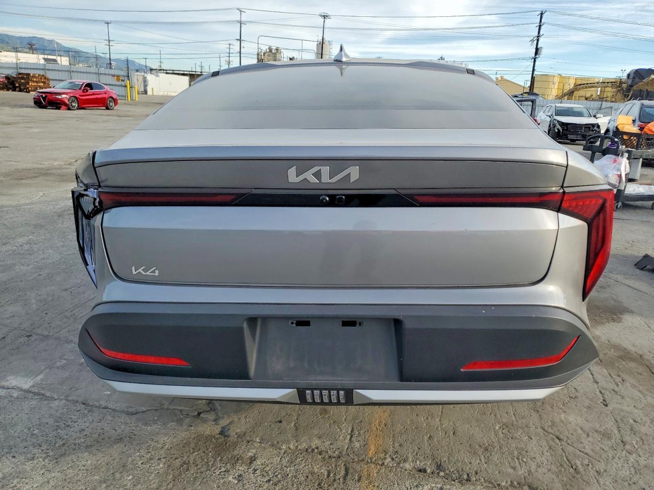 2025 KIA K4