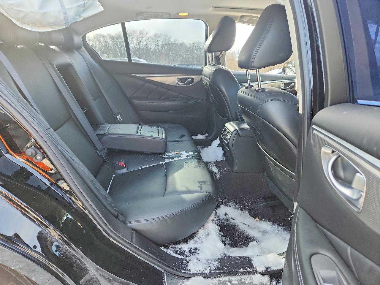 2015 INFINITI Q50