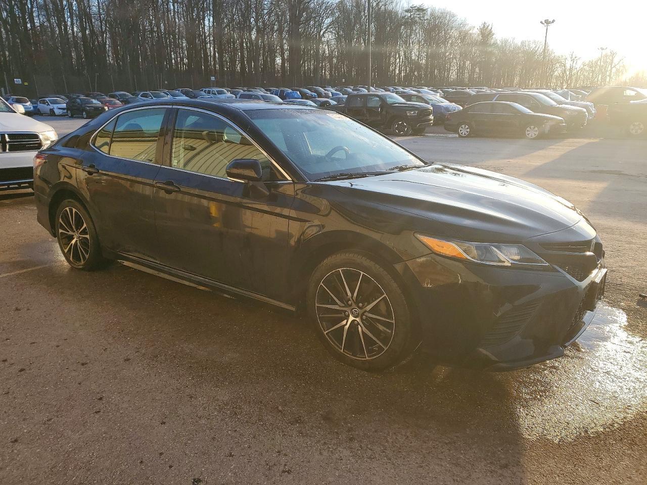 2018 TOYOTA CAMRY