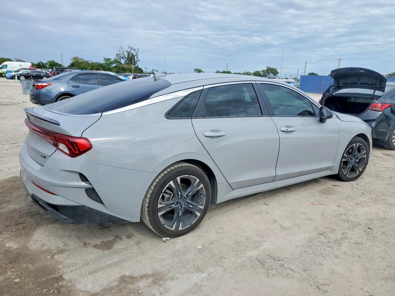 2022 KIA K5