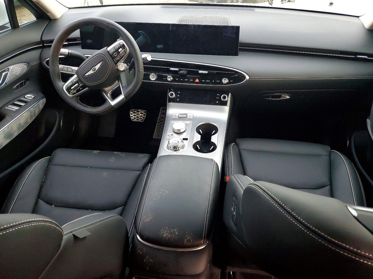 2026 GENESIS GV70