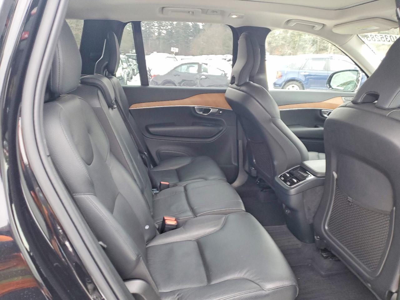 2024 VOLVO XC90