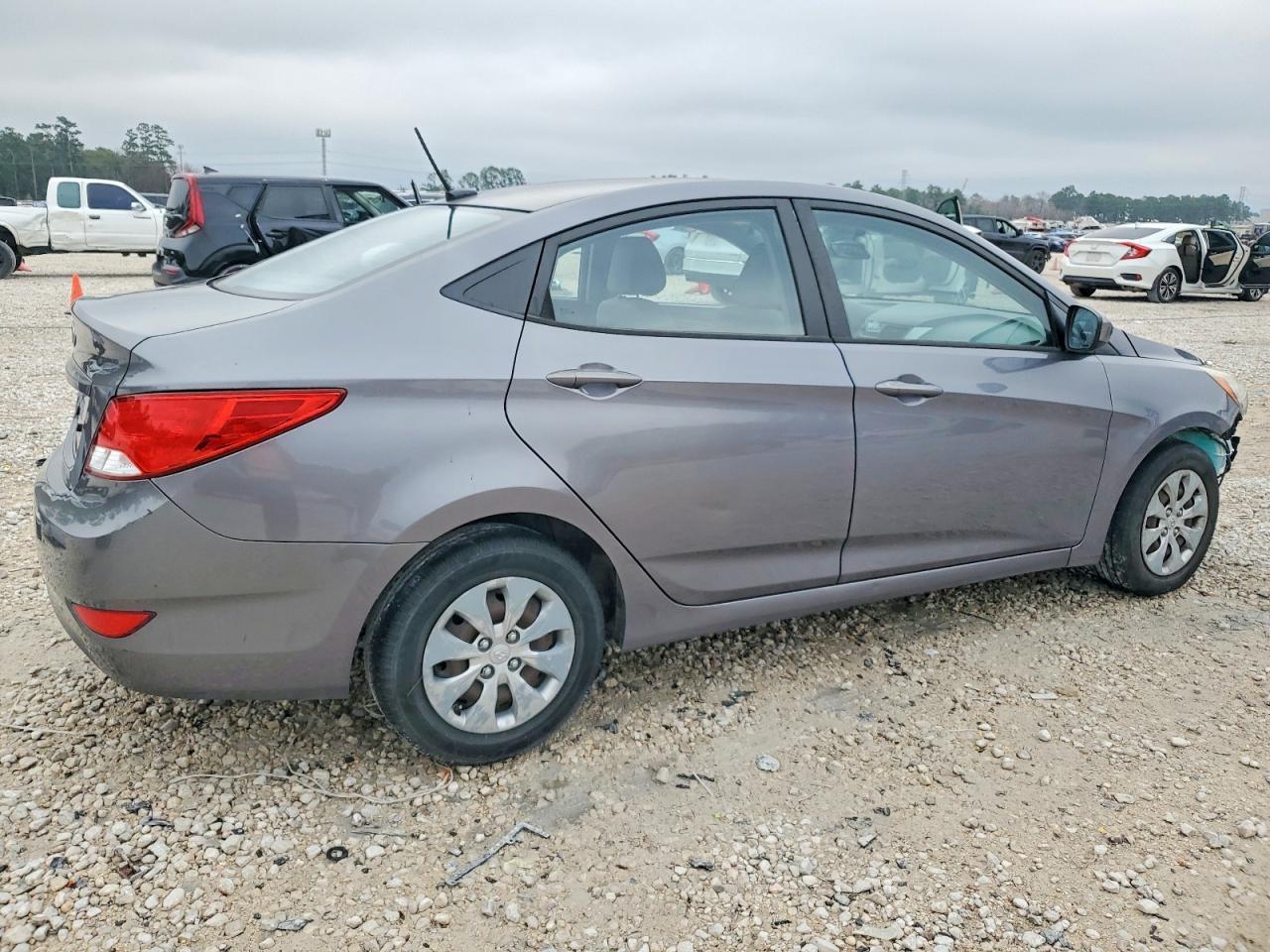2016 HYUNDAI ACCENT